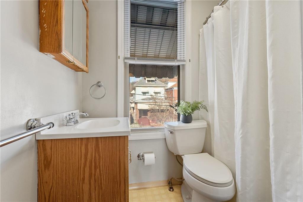 1143 13th Street McKees Rocks, PA 15136 - Photo 28 of 48