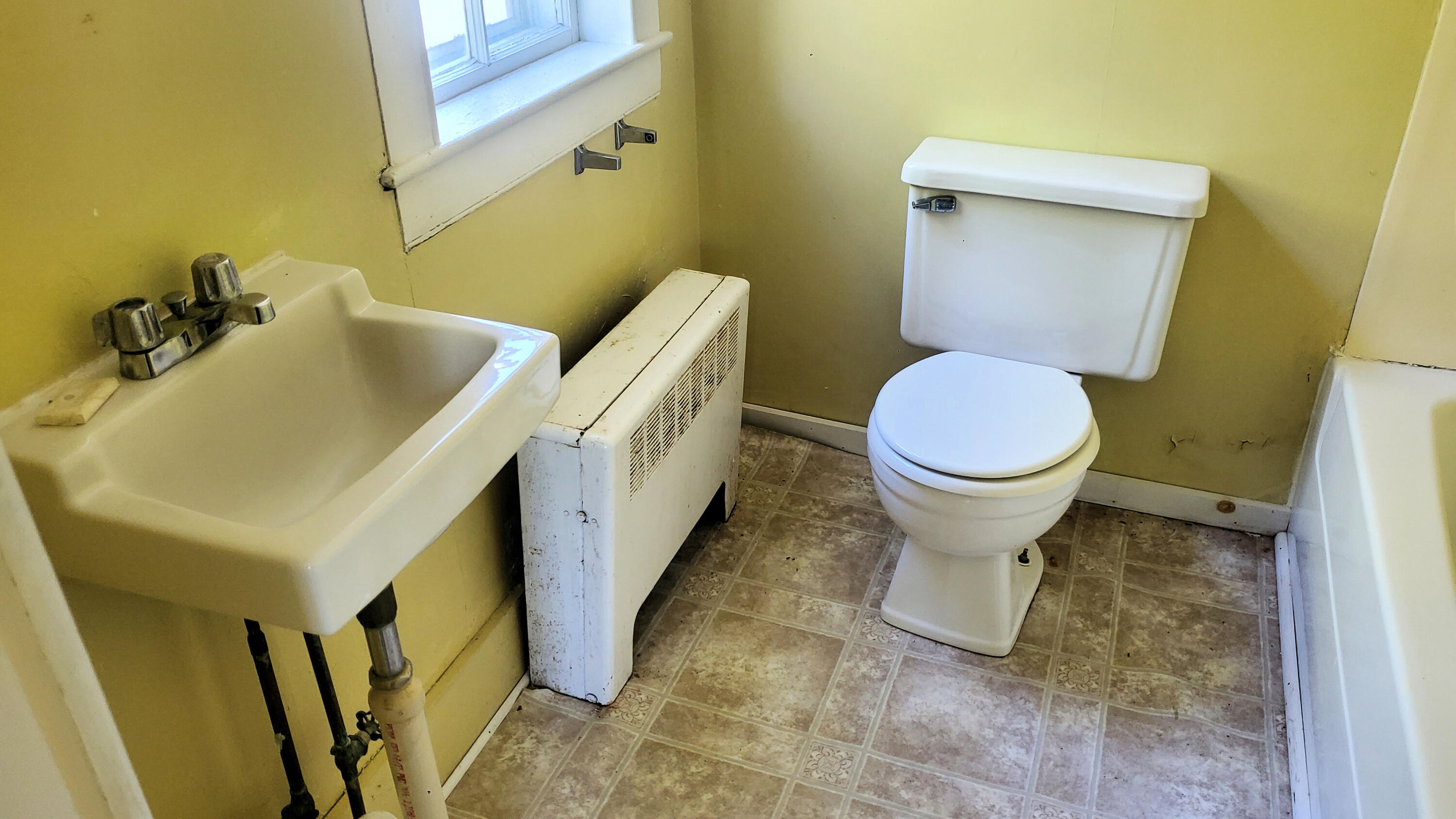 884 Surry Road Surry, ME 04684 - Photo 46 of 64 991_bath8