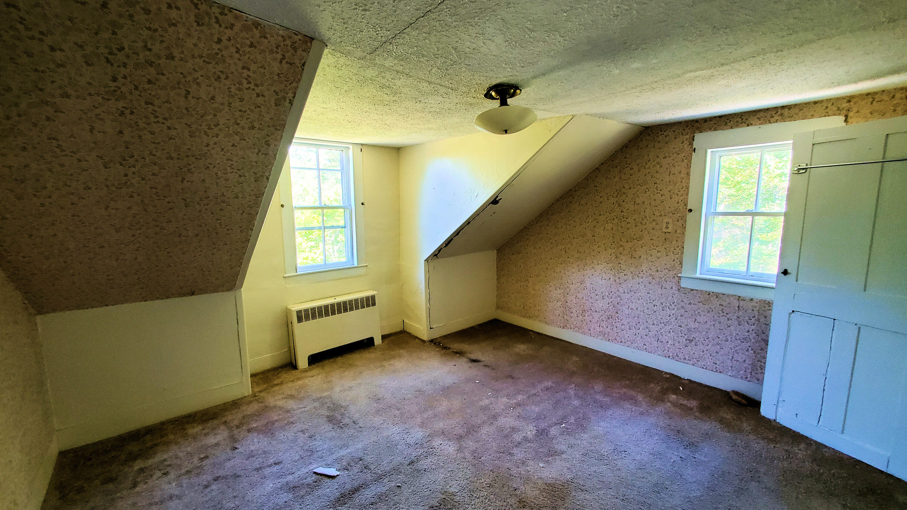 884 Surry Road Surry, ME 04684 - Photo 48 of 64 Upstairs