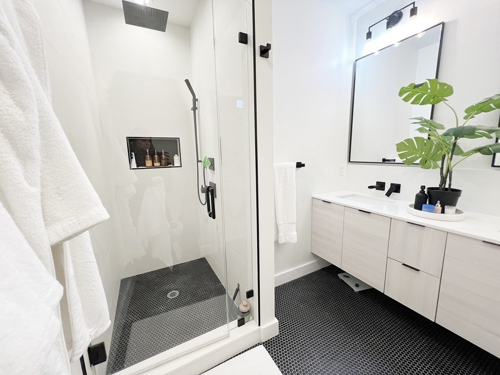 360 Meridian Street, Unit 7 Boston, MA 02128 - Photo 15 of 27
