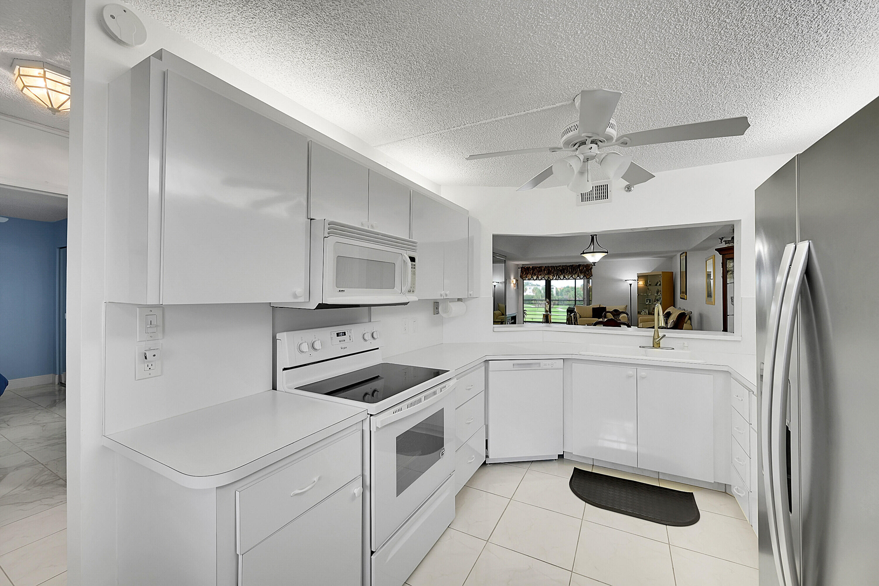 9165 Southwest 14th Street, Unit 1304 Boca Raton, FL 33428 - Photo 7 of 38 Kitchen