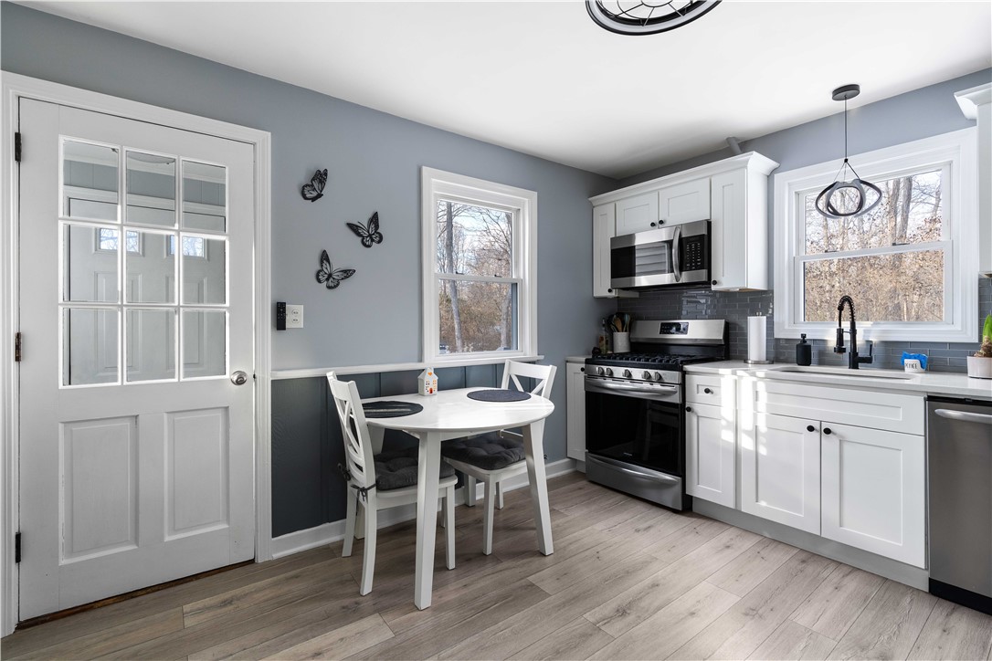 214 Souza Road Tiverton, RI 02878 - Photo 3 of 32 Gallery Image 3