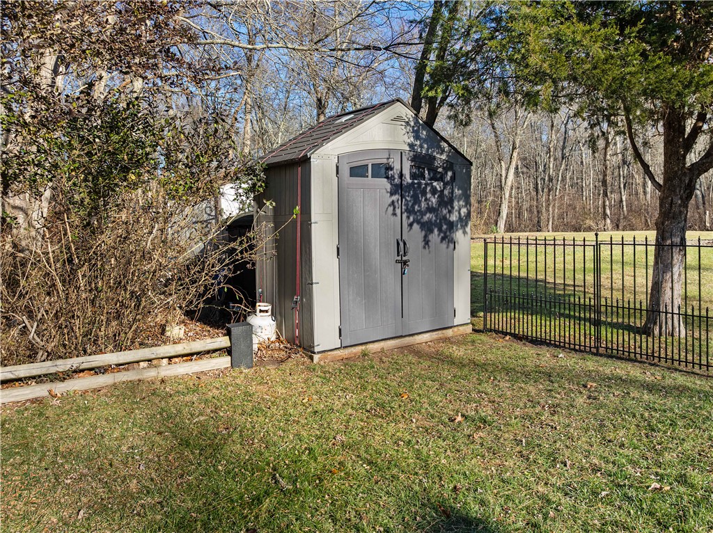 214 Souza Road Tiverton, RI 02878 - Photo 31 of 32 Gallery Image 31