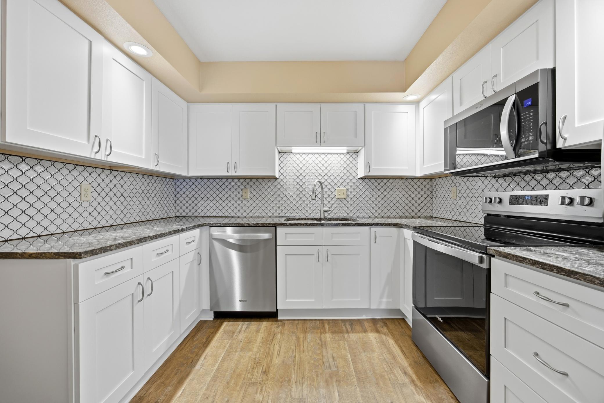 326 10th Avenue South, Unit 2 Fargo, ND 58103 - Photo 15 of 35