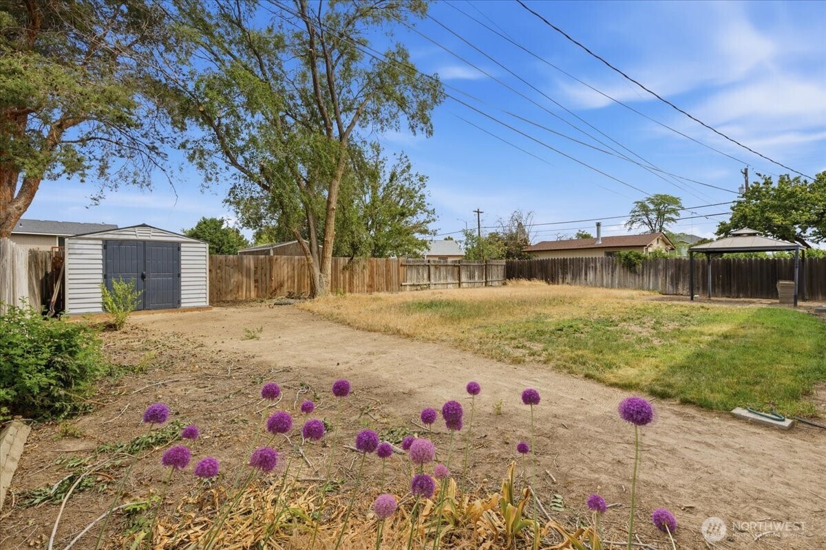 262 North Earl Road Moses Lake, WA 98837 - Photo 20 of 28