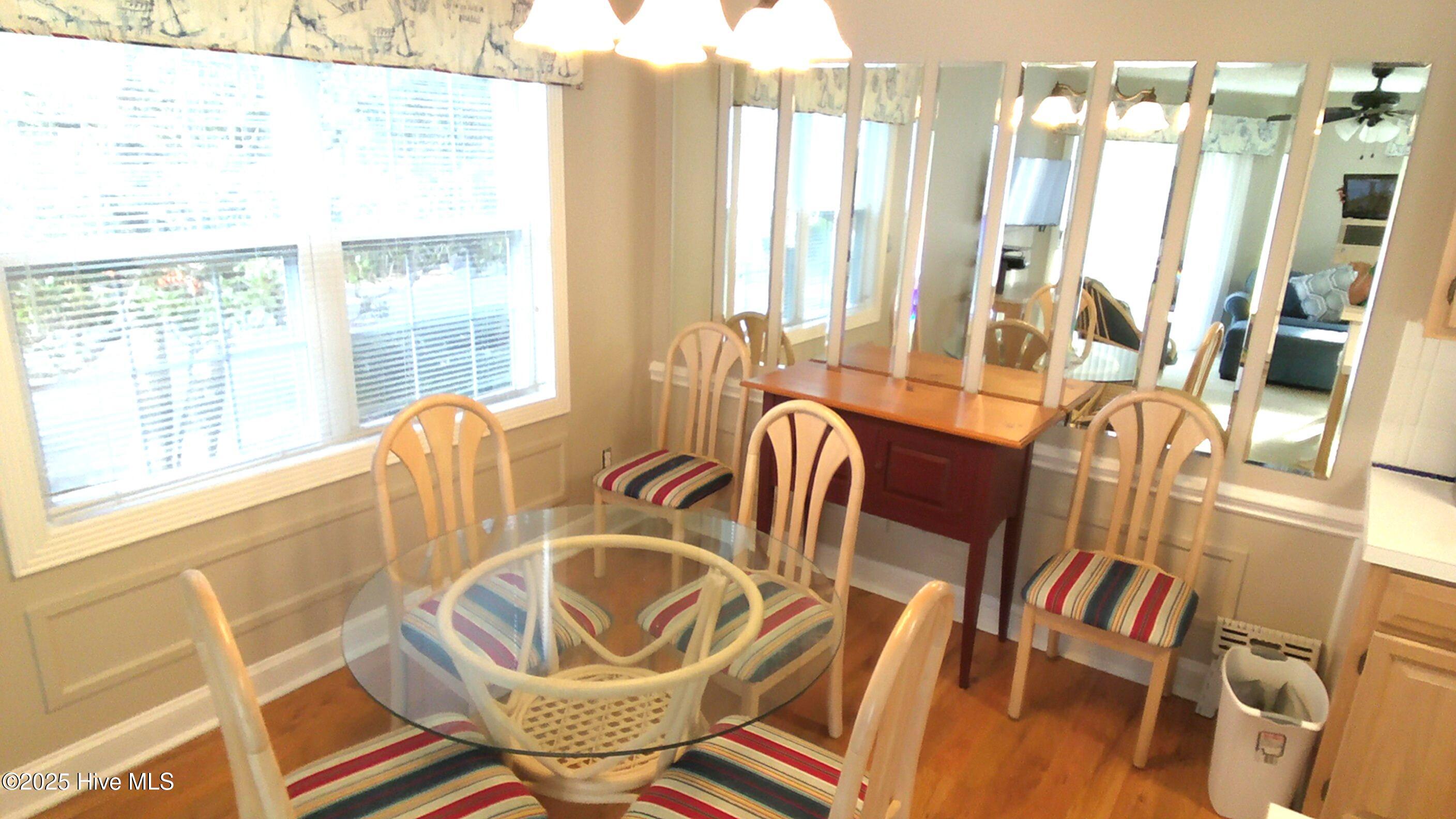 908 Resort Circle, Unit 108 Sunset Beach, NC 28468 - Photo 23 of 36 dinigroom