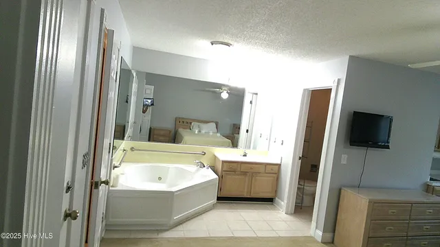 $1,200 | 908 Resort Circle, Unit 108, Sunset Beach, NC 28468