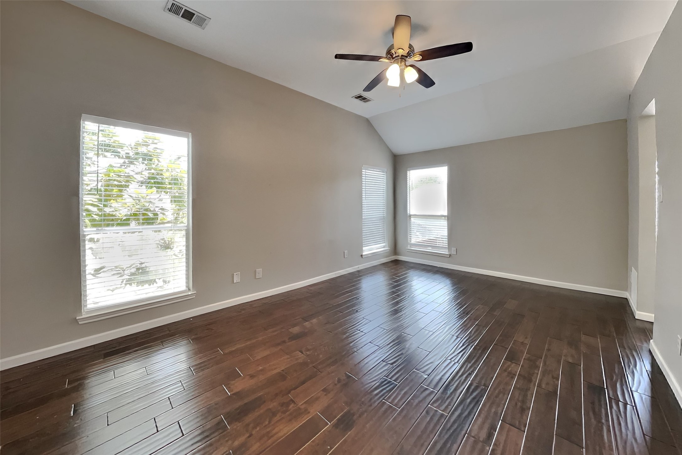 10051 Rio Bravo Road Houston, TX 77064 - Photo 9 of 21