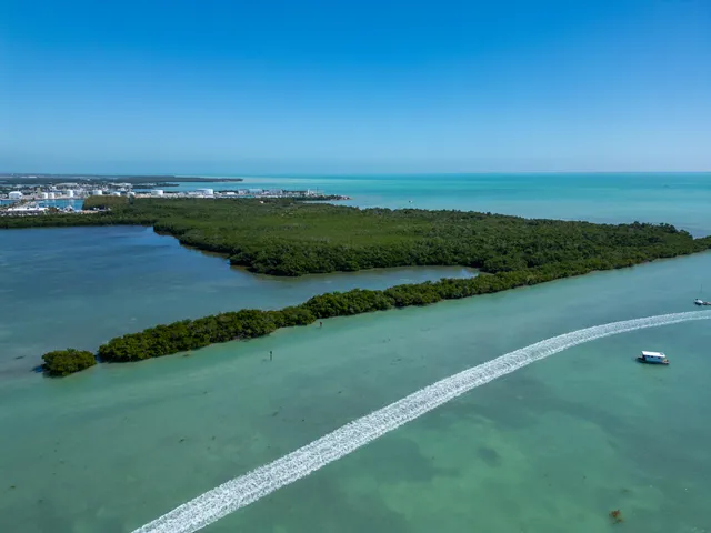 $9,499,000 | 7000 5th Street, Stock Island, FL 33040