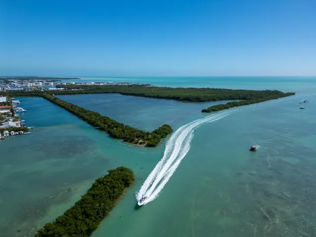 $9,499,000 | 7000 5th Street, Stock Island, FL 33040
