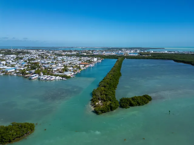 $9,499,000 | 7000 5th Street, Stock Island, FL 33040