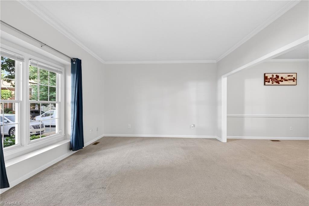 534 Lindley Road Greensboro, NC 27410 - Photo 6 of 48
