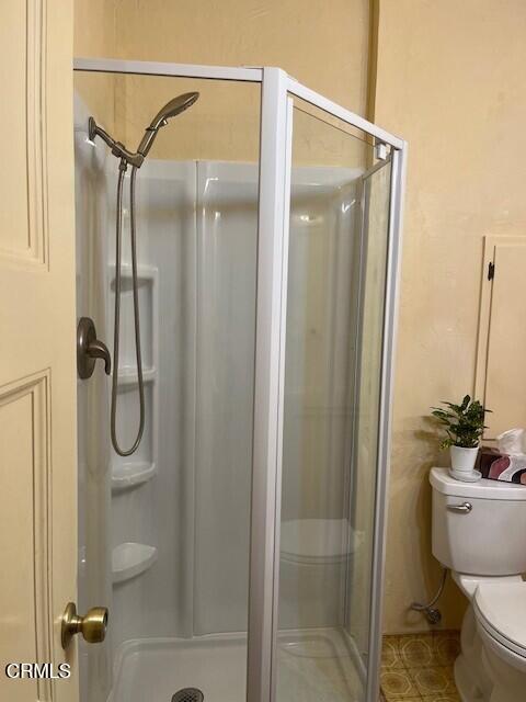 830 South Rice Road Ojai, CA 93023 - Photo 20 of 39 a bathroom with a glass shower door