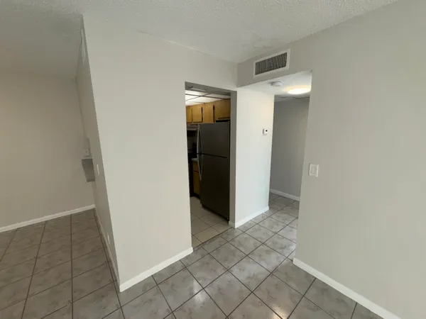 $1,600 | 1854 Abbey Road, Unit 102, West Palm Beach, FL 33415
