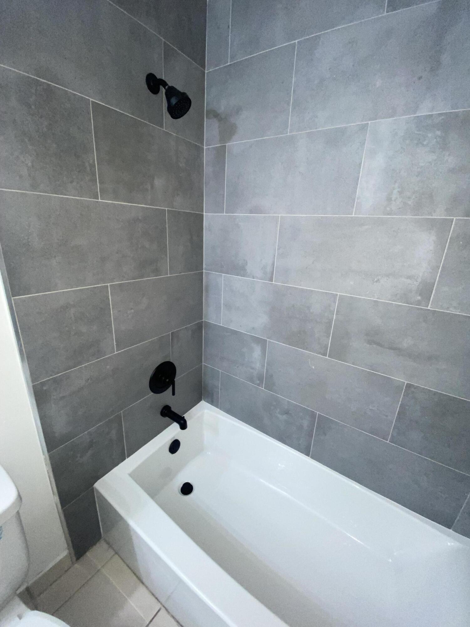 1854 Abbey Road, Unit 102 West Palm Beach, FL 33415 - Photo 12 of 26 Bathroom