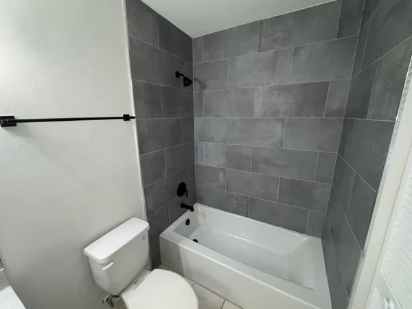 $1,600 | 1854 Abbey Road, Unit 102, West Palm Beach, FL 33415