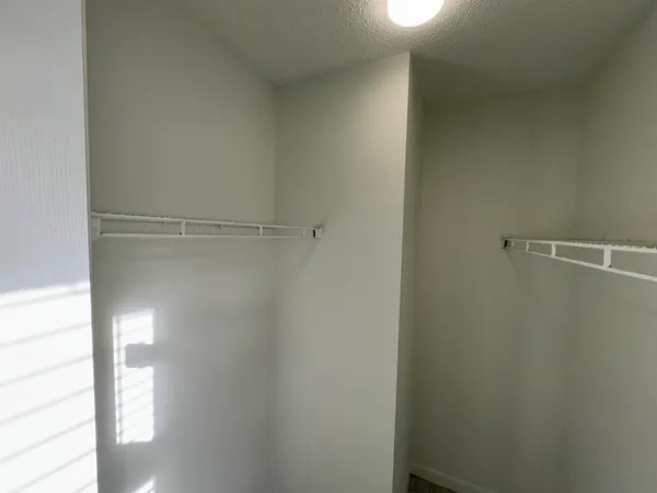 $1,600 | 1854 Abbey Road, Unit 102, West Palm Beach, FL 33415