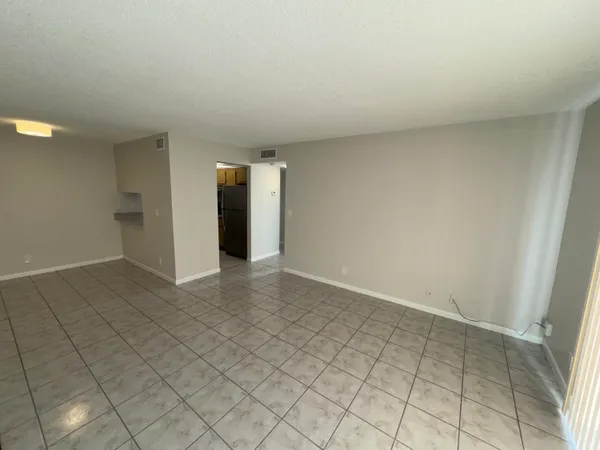 $1,600 | 1854 Abbey Road, Unit 102, West Palm Beach, FL 33415