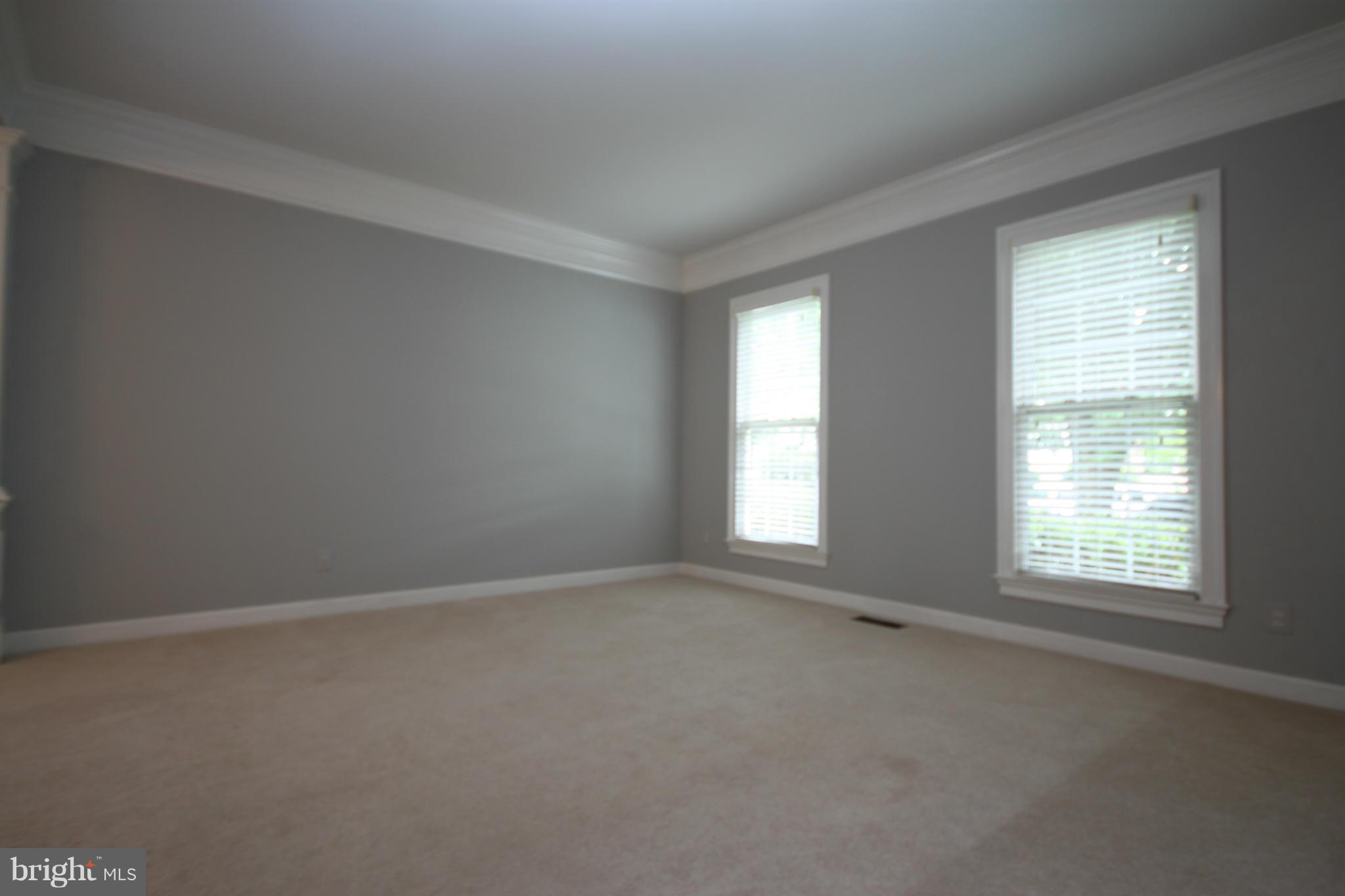 2703 Courthouse Oaks Road Vienna, VA 22181 - Photo 16 of 30 Living Room