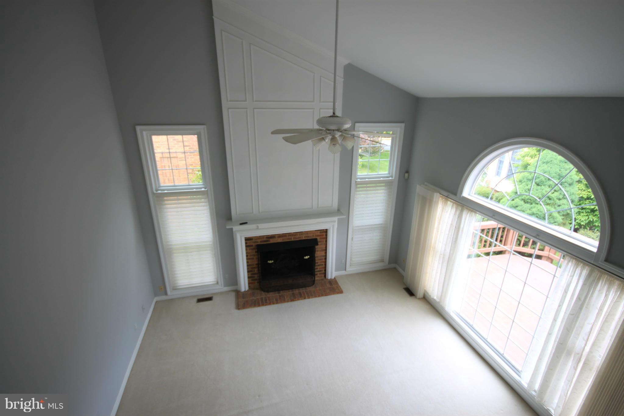 2703 Courthouse Oaks Road Vienna, VA 22181 - Photo 10 of 30 Family Room