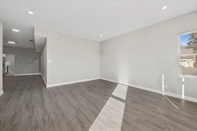 $3,000 | 8018 South Harvard Avenue, Unit 1, Chicago, IL 60620