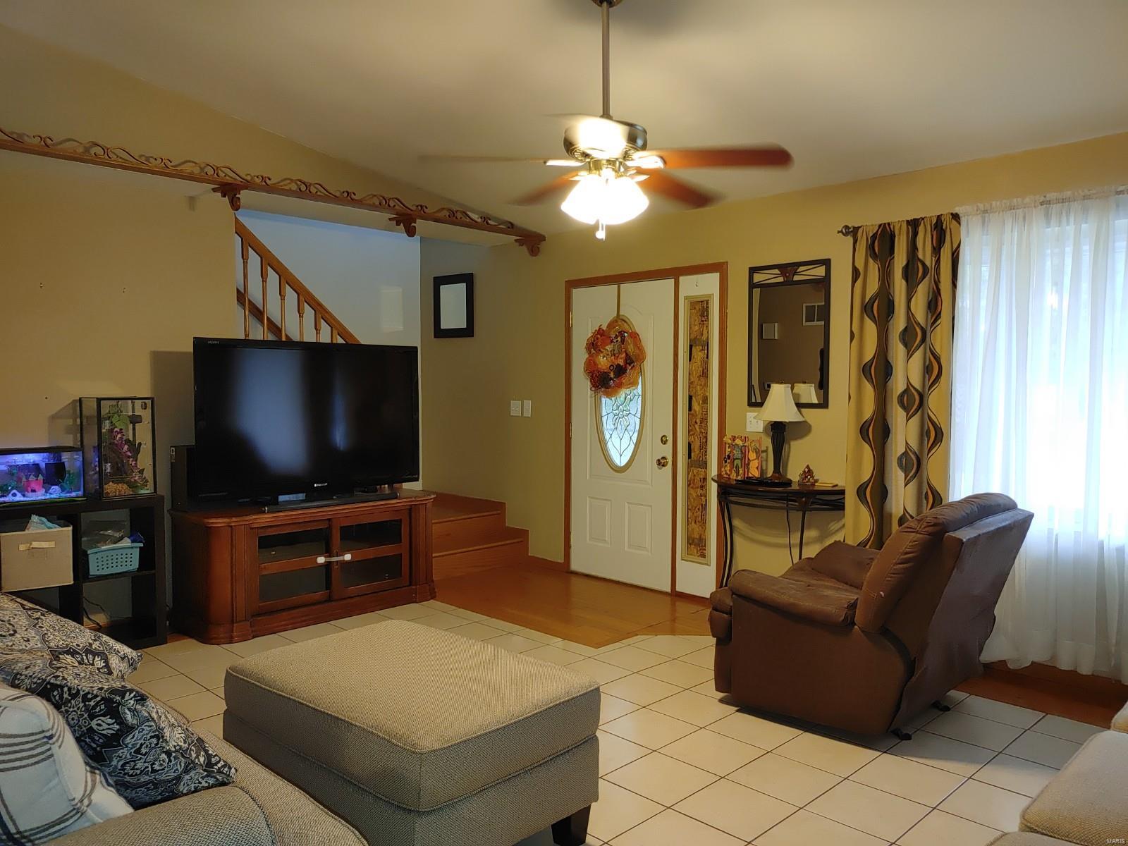 927 Long Branch Road Troy, IL 62294 - Photo 13 of 46 Gallery Image 13
