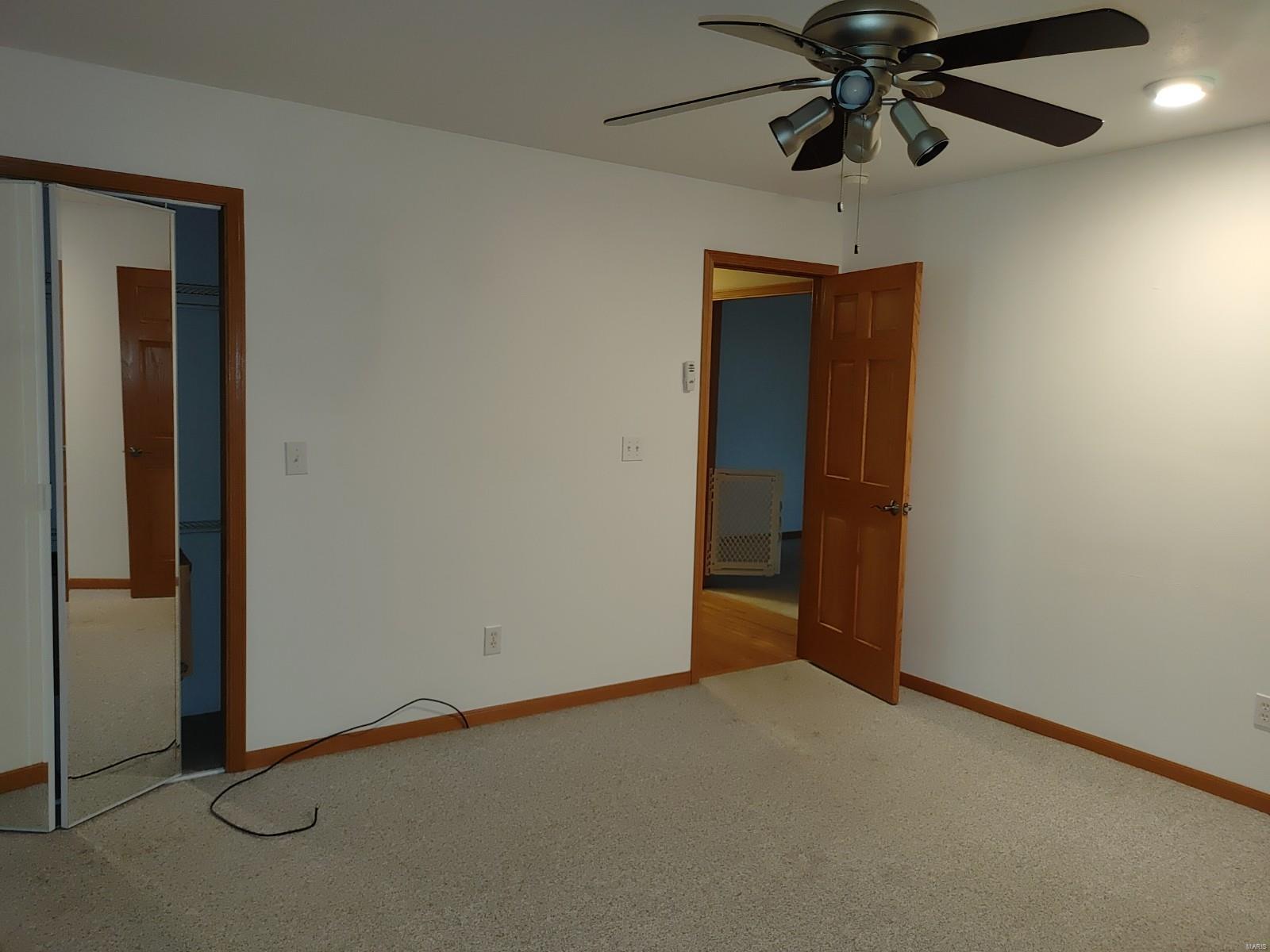 927 Long Branch Road Troy, IL 62294 - Photo 34 of 46 Gallery Image 34