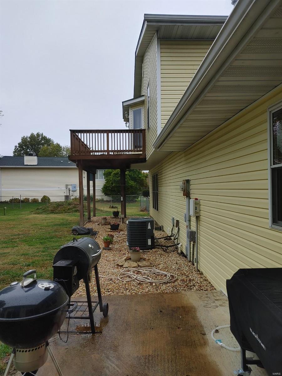 927 Long Branch Road Troy, IL 62294 - Photo 9 of 46 Gallery Image 9