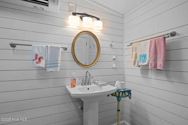 $2,695,000 | 811 Highway 70, Davis, NC 28524