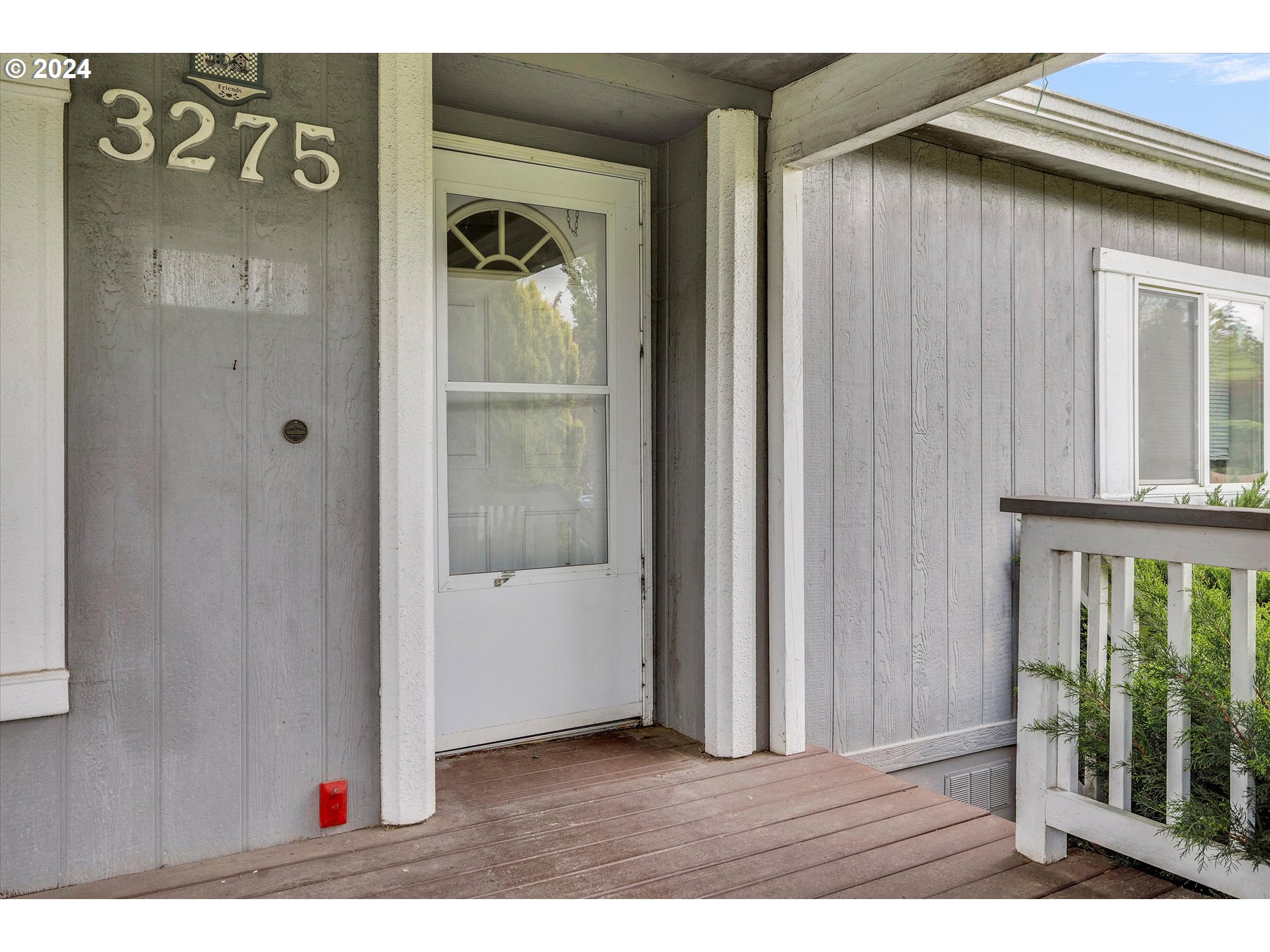 3275 Southeast Locks Road Dayton, OR 97114 - Photo 3 of 18 Covered Porch