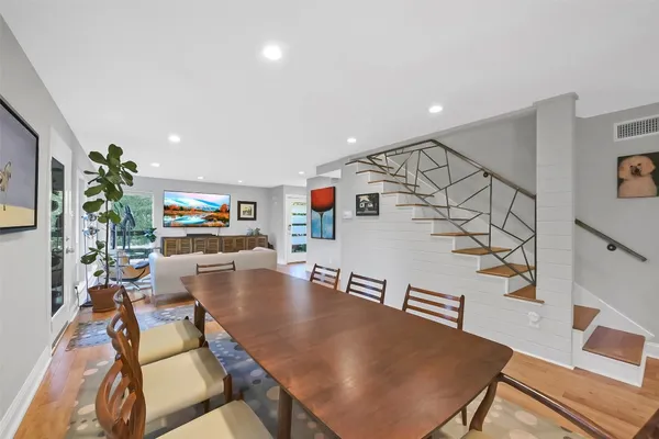 $749,000 | 929 Wynnwood Lane, Houston, TX 77008