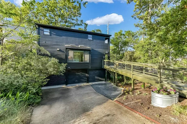 $749,000 | 929 Wynnwood Lane, Houston, TX 77008