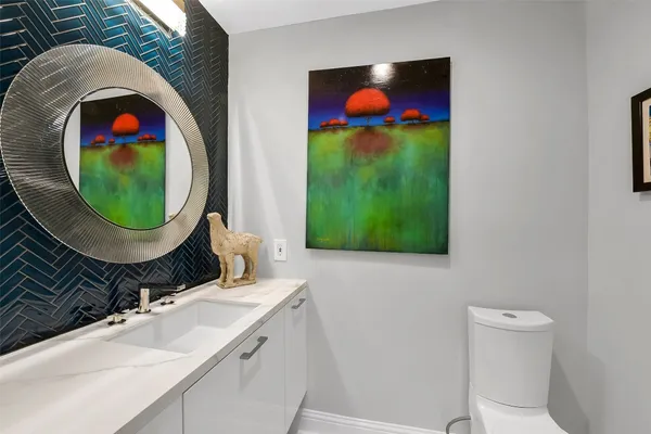 $749,000 | 929 Wynnwood Lane, Houston, TX 77008