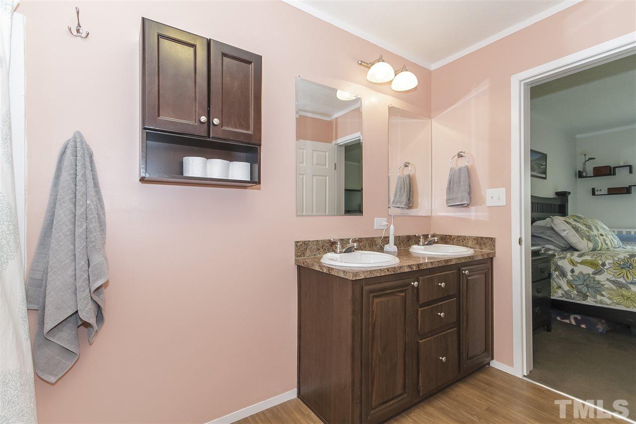 2040 Altamahaw Union Ridge Road Burlington, NC 27217 - Photo 14 of 20 Gallery Image 14