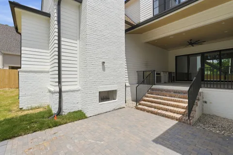 $2,999,992 | 105 Keyway Drive, Nashville, TN 37205