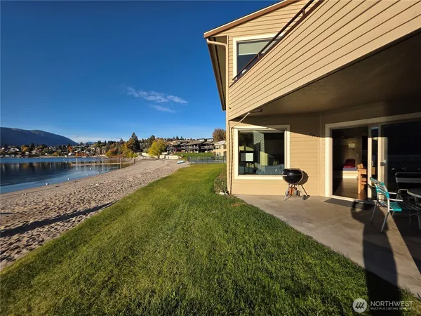 $2,700 | 1 Lakeside 714-i, Manson, WA 98831