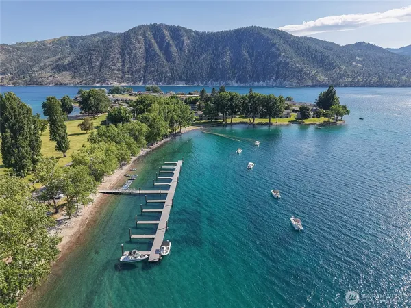 $2,700 | 1 Lakeside 714-i, Manson, WA 98831