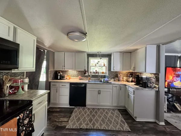 $149,999 | 138 Reynolds Drive, Clintwood, VA 24228