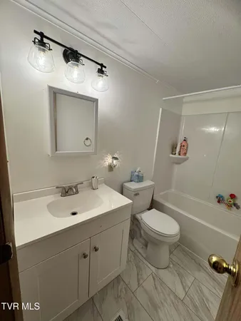 $149,999 | 138 Reynolds Drive, Clintwood, VA 24228