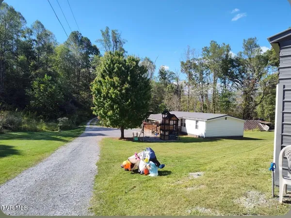 $149,999 | 138 Reynolds Drive, Clintwood, VA 24228