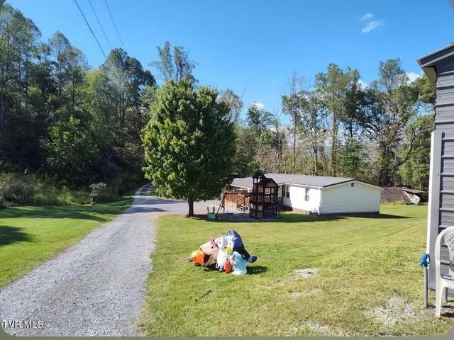 $160,000 | 138 Reynolds Drive, Clintwood, VA 24228