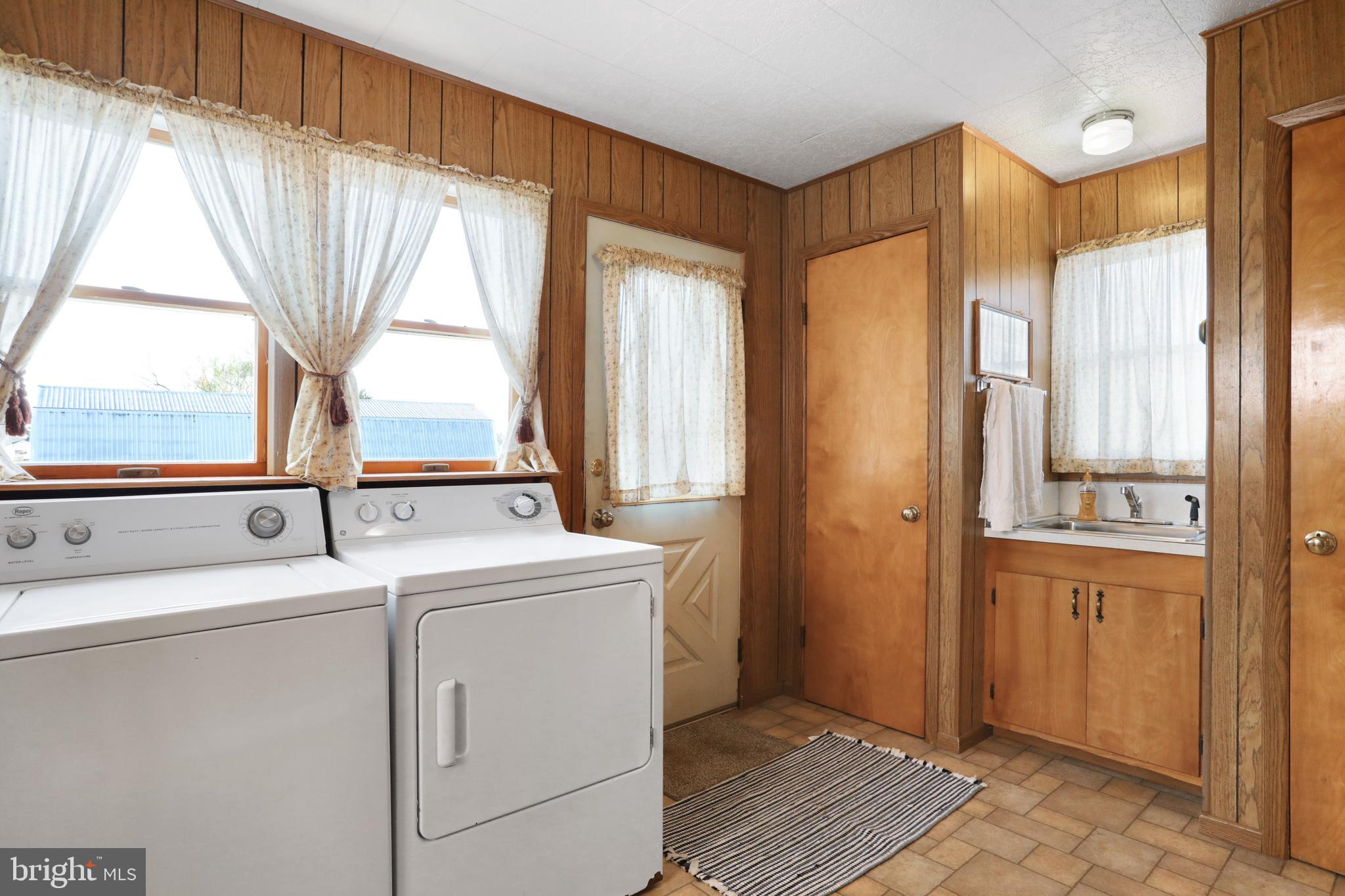 17223 Reiff Church Road Hagerstown, MD 21740 - Photo 20 of 58 Laundry Room