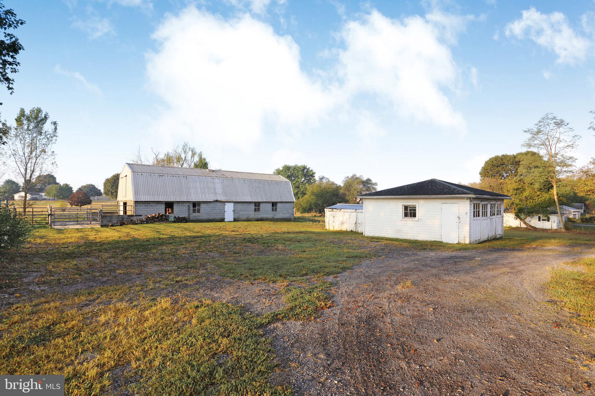 17223 Reiff Church Road Hagerstown, MD 21740 - Photo 3 of 58 Barn and Garage