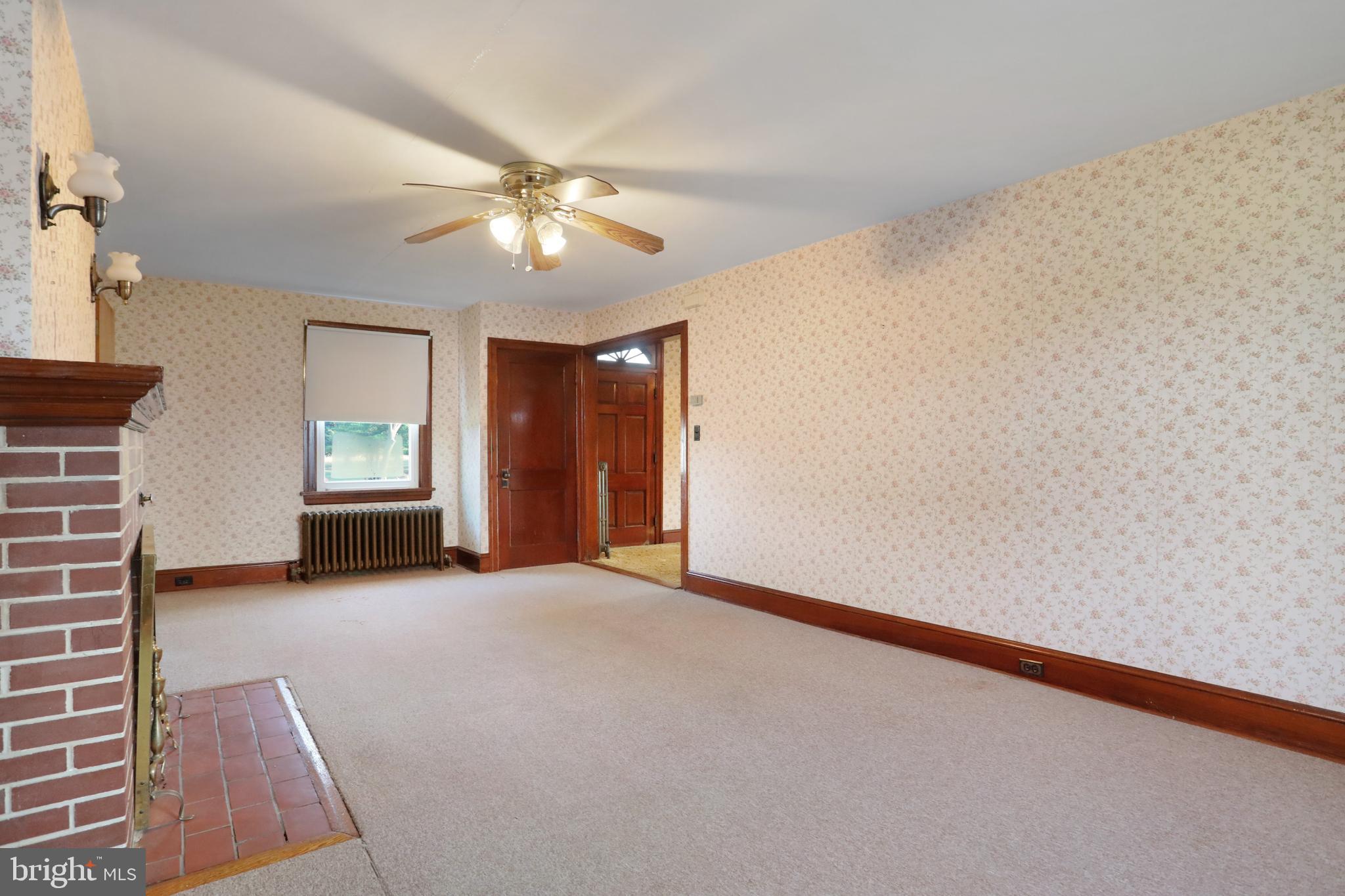 17223 Reiff Church Road Hagerstown, MD 21740 - Photo 9 of 58 Living Room
