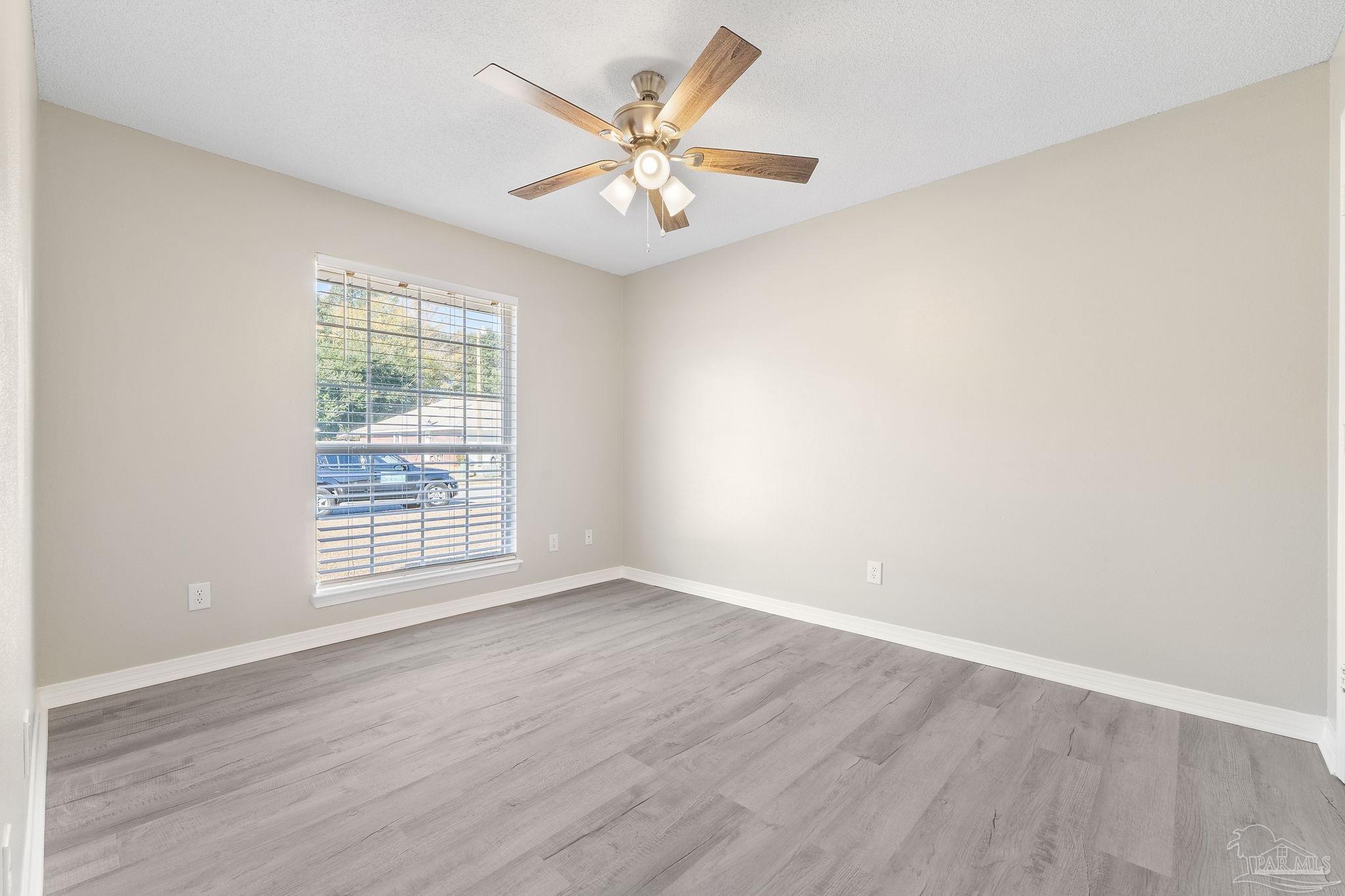 5601 Berrybrook Circle Pace, FL 32571 - Photo 24 of 34