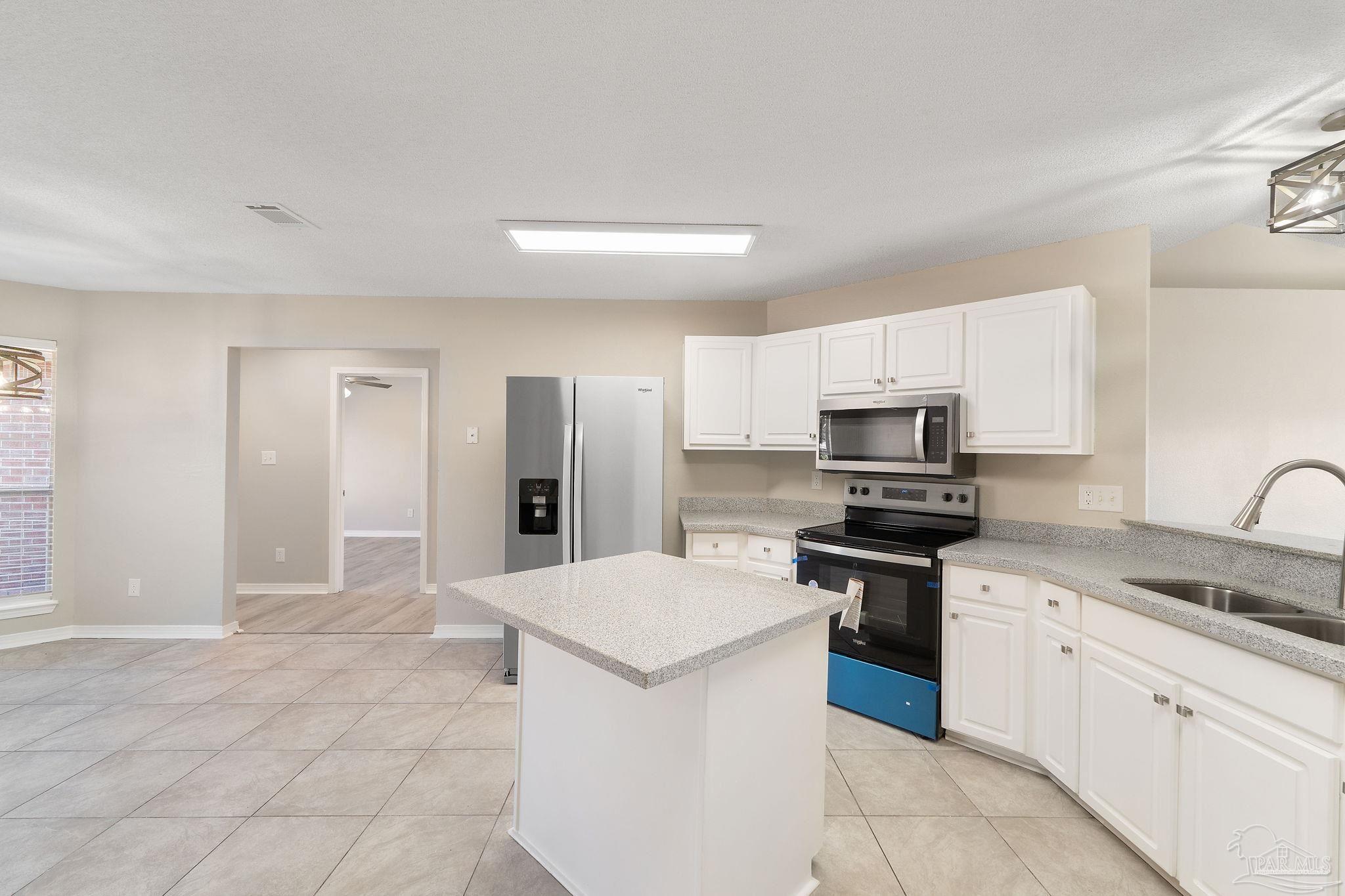 5601 Berrybrook Circle Pace, FL 32571 - Photo 9 of 34