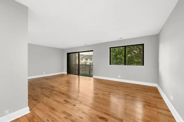 $169,000 | 3110 Pheasant Creek Drive, Unit 206, Northbrook, IL 60062