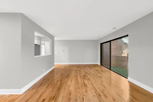 $169,000 | 3110 Pheasant Creek Drive, Unit 206, Northbrook, IL 60062