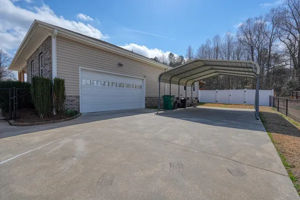 $325,000 | 611 Pearson Town Road, Moore, SC 29369