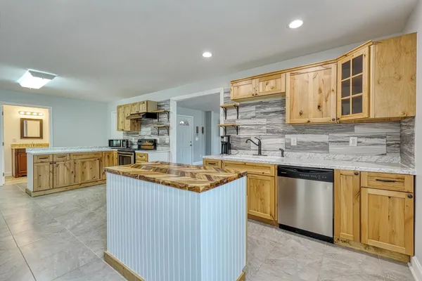 $325,000 | 611 Pearson Town Road, Moore, SC 29369